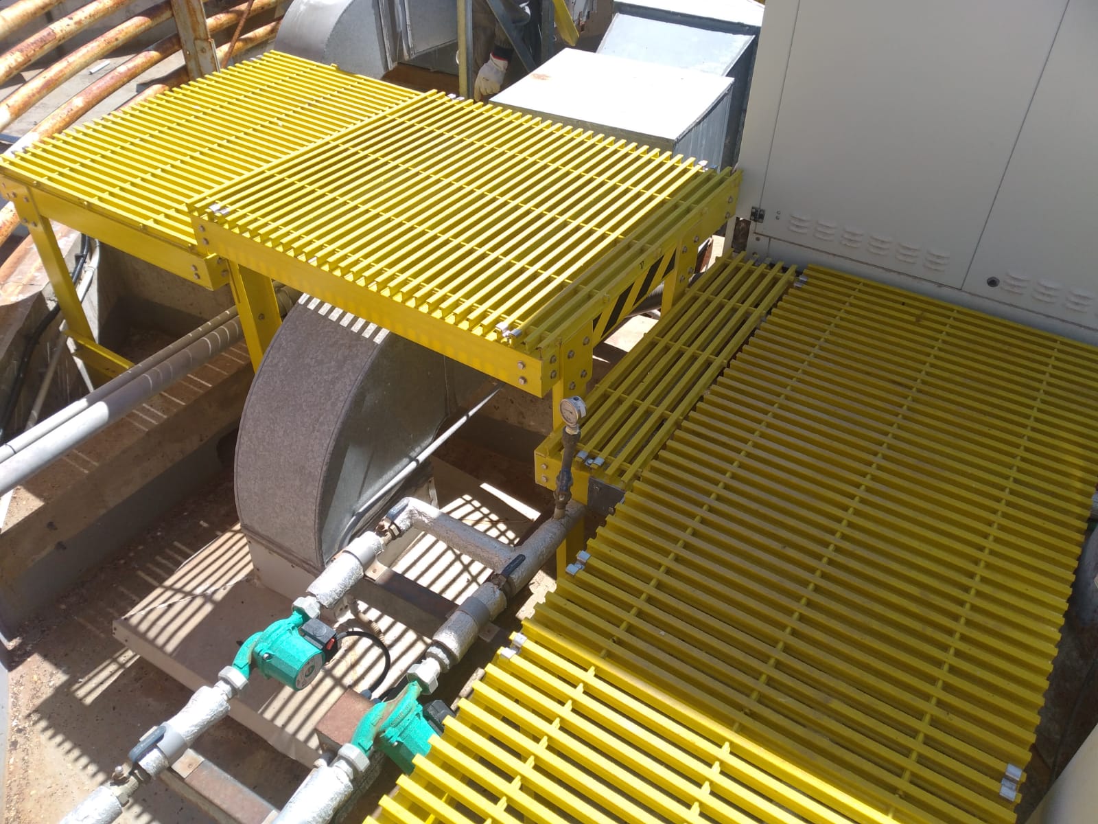 Pasarelas y accesos FRP – INDPUL